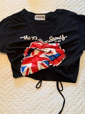 The Rolling Stones Union Jack Lip Cropped Tee - Black